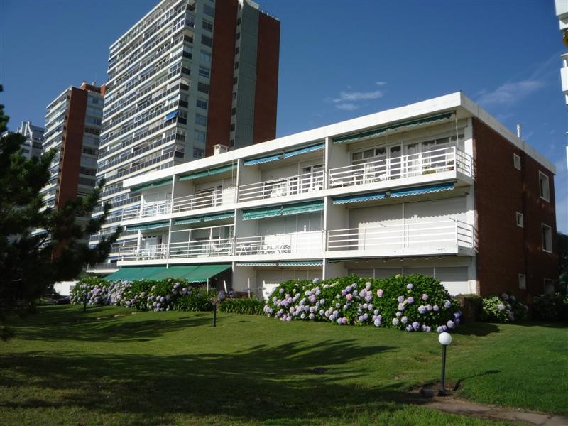 Departamento en venta en primera linea de mansa